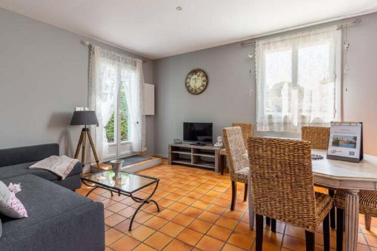 La Bastide De L Etang Apartment L'Isle-sur-la-Sorgue Bagian luar foto