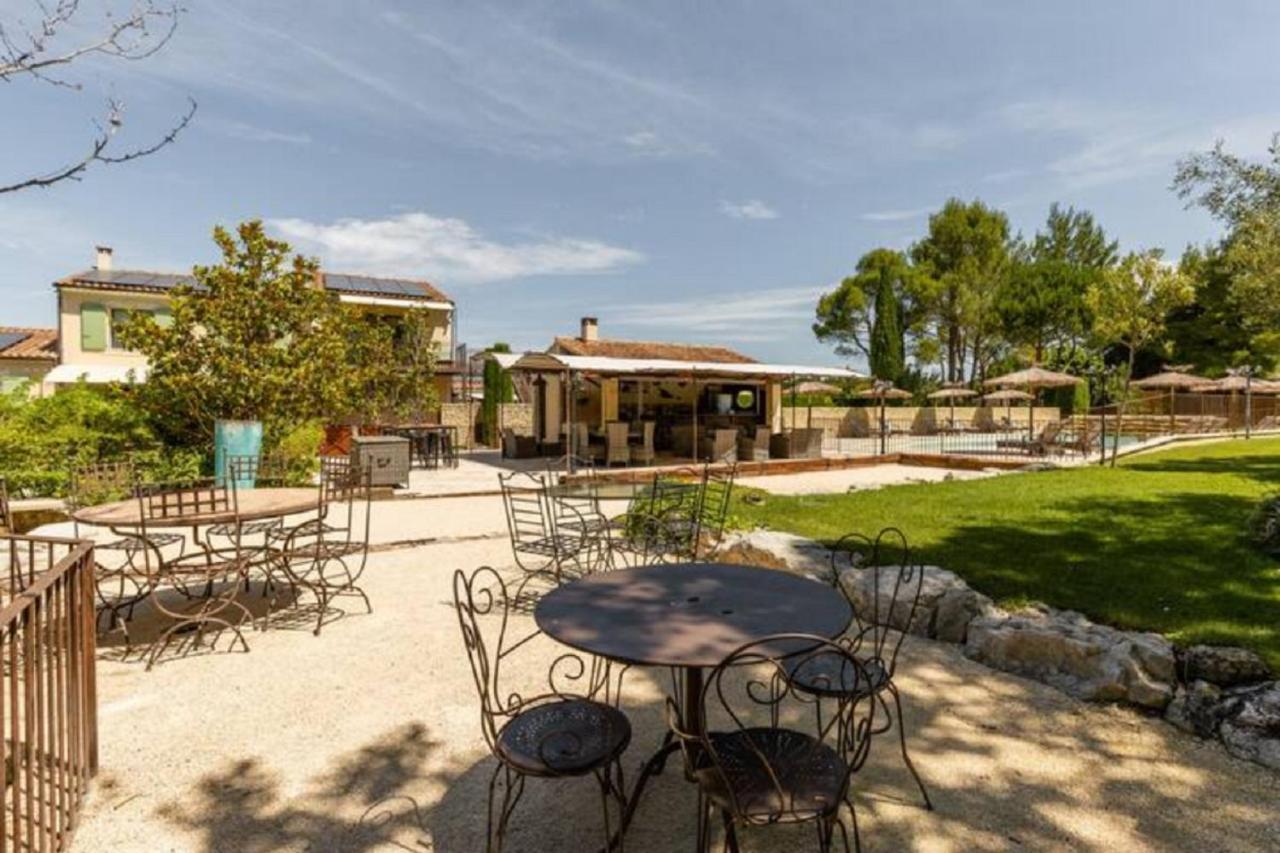 La Bastide De L Etang Apartment L'Isle-sur-la-Sorgue Bagian luar foto