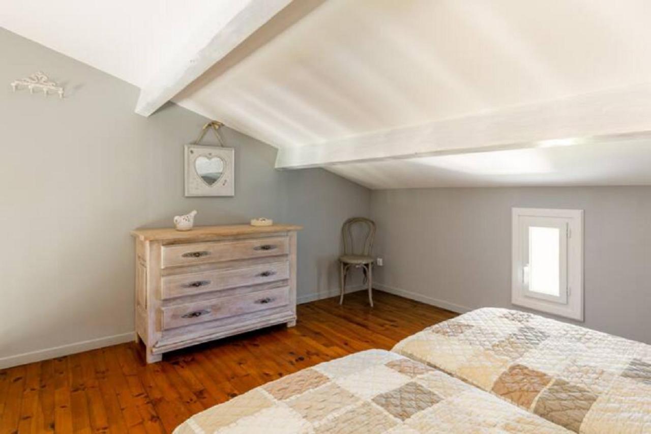 La Bastide De L Etang Apartment L'Isle-sur-la-Sorgue Bagian luar foto