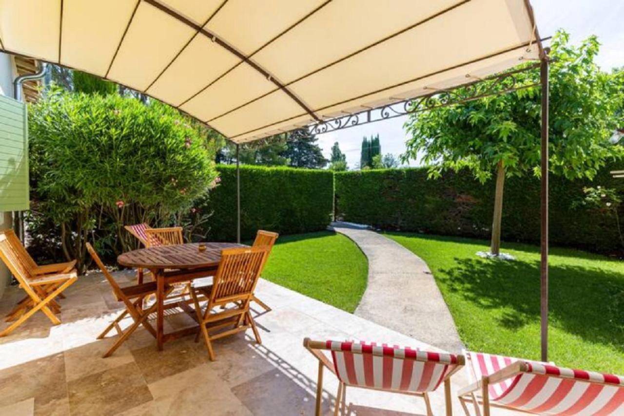 La Bastide De L Etang Apartment L'Isle-sur-la-Sorgue Bagian luar foto